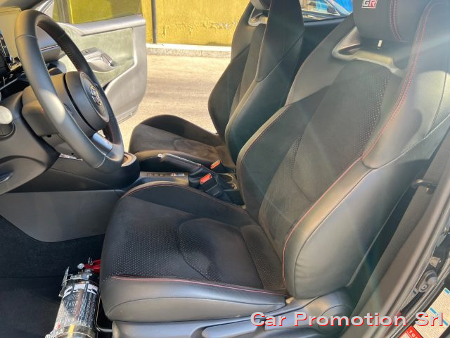 TOYOTA Yaris usata, con Controllo automatico clima