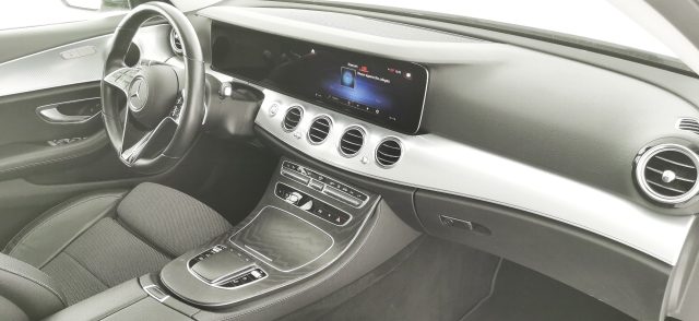 MERCEDES-BENZ E 300 usata 70
