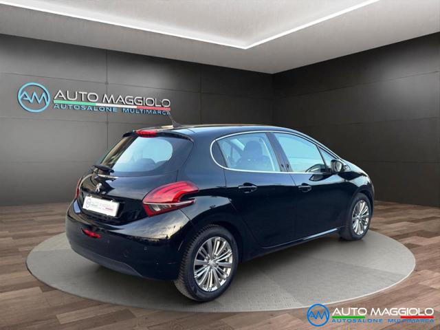 PEUGEOT 208 usata, con Alzacristalli elettrici