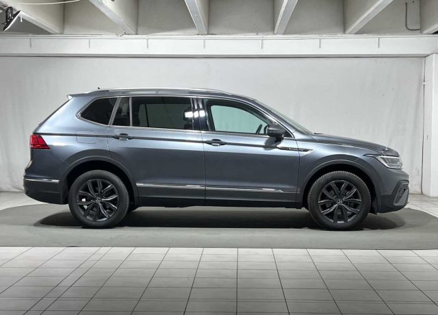 VOLKSWAGEN Tiguan Allspace usata, con Cerchi in lega