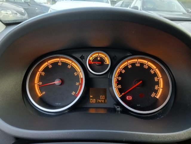 OPEL Corsa usata, con Autoradio