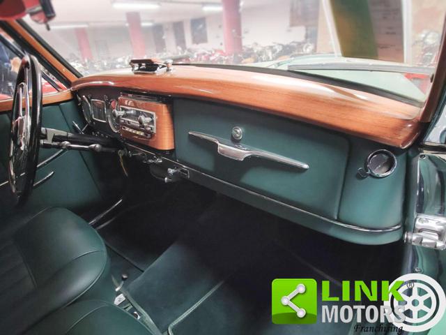 MERCEDES-BENZ 220 usata 10