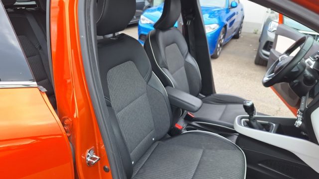 RENAULT Clio usata, con Controllo automatico clima