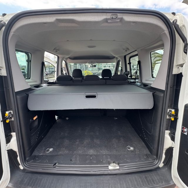 FIAT Doblo usata, con USB