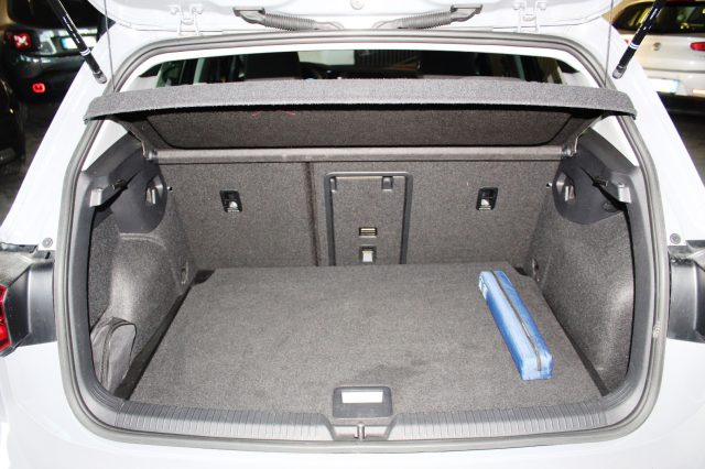 VOLKSWAGEN Golf usata, con Controllo trazione