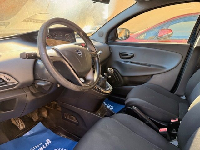 LANCIA Ypsilon usata, con ESP