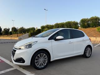 PEUGEOT 208 usata, con Isofix