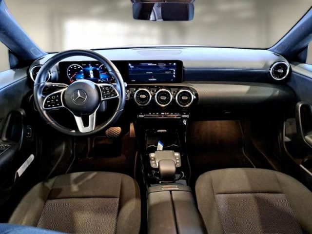 MERCEDES-BENZ CLA 180 usata, con Climatizzatore