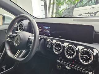 MERCEDES-BENZ A 200 usata, con Vetri oscurati