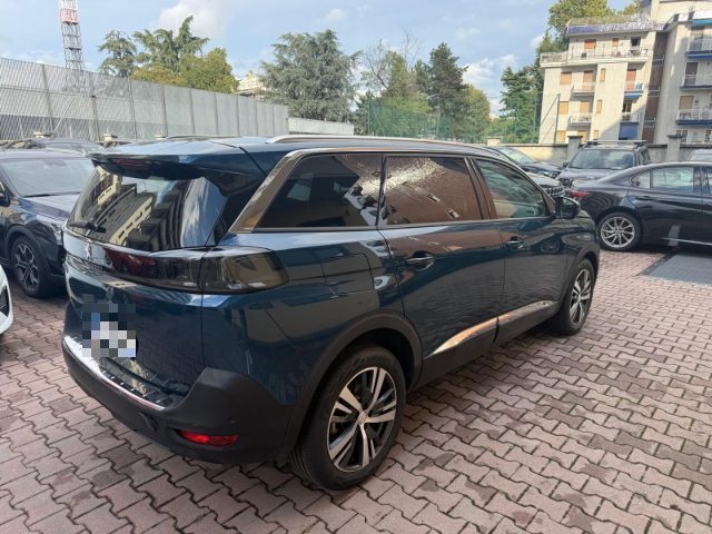 PEUGEOT 5008 usata, con Autoradio