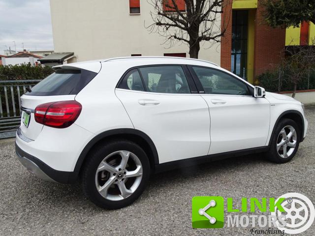 MERCEDES-BENZ GLA 180 usata, con Lettore CD