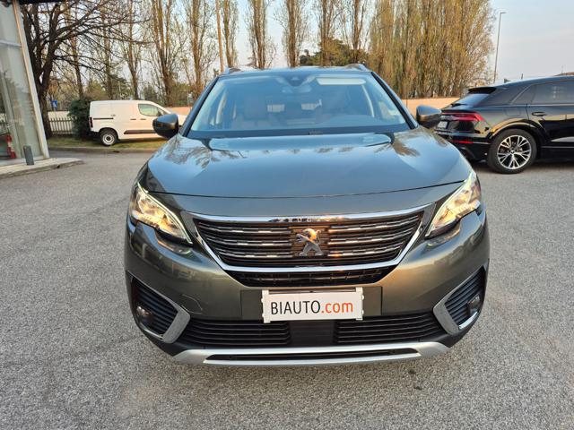 PEUGEOT 5008 usata, con Airbag