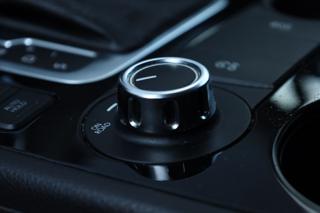 VOLKSWAGEN Touareg usata, con Cruise Control