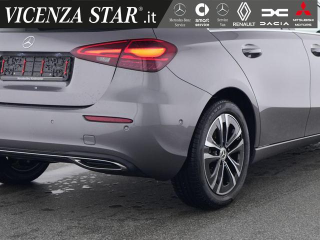 MERCEDES-BENZ A 180 usata, con Alzacristalli elettrici