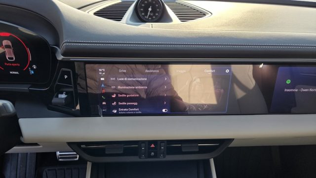 PORSCHE Macan usata, con Autoradio digitale