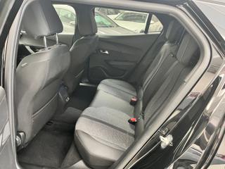 PEUGEOT 2008 usata, con Sedile posteriore sdoppiato
