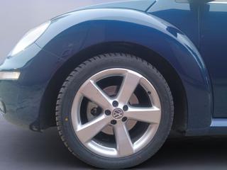 VOLKSWAGEN New Beetle usata, con Sensori di parcheggio posteriori