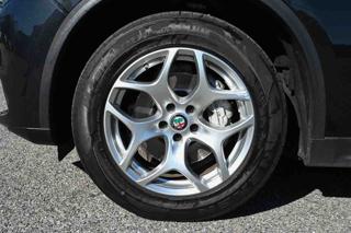 ALFA ROMEO Stelvio usata, con Controllo automatico clima