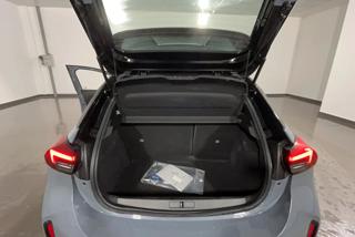 OPEL Corsa usata, con Park Distance Control