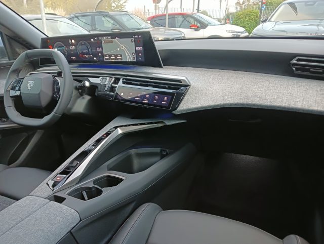 PEUGEOT 3008 usata, con Touch screen