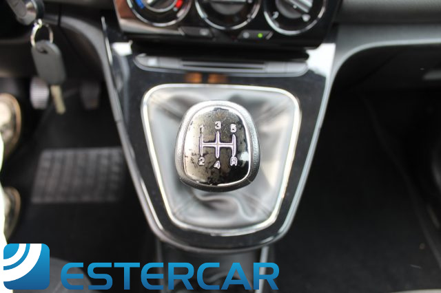 LANCIA Ypsilon usata, con USB