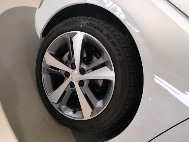 PEUGEOT 308 usata, con Sedile posteriore sdoppiato