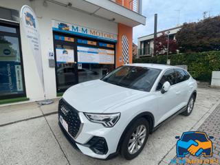 AUDI Q3 usata, con Sensori di parcheggio anteriori