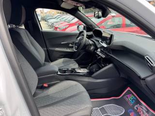 PEUGEOT 2008 usata, con USB