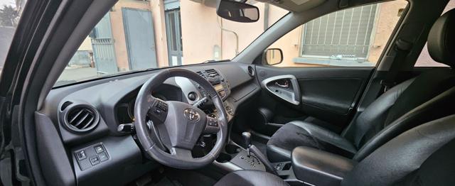 TOYOTA RAV 4 usata, con Trazione integrale