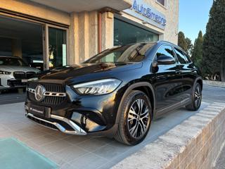 MERCEDES-BENZ GLA 200 d Automatic Business Extra
