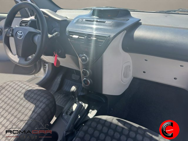 TOYOTA iQ usata, con Servosterzo