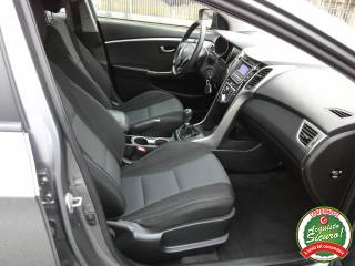 HYUNDAI i30 usata, con Servosterzo