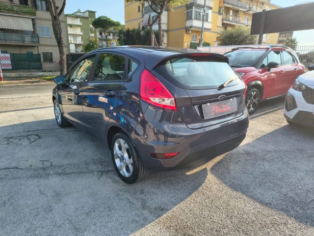 FORD Fiesta usata, con Autoradio