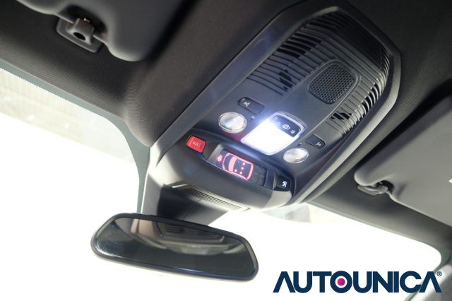 PEUGEOT 3008 usata, con Sensore di luce