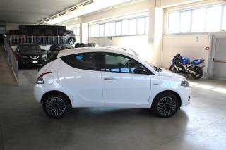 LANCIA Ypsilon usata, con Autoradio