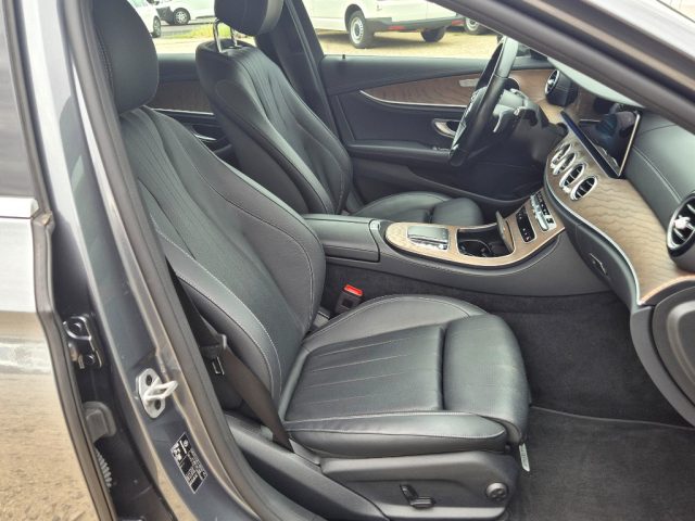 MERCEDES-BENZ E 220 usata, con Touch screen