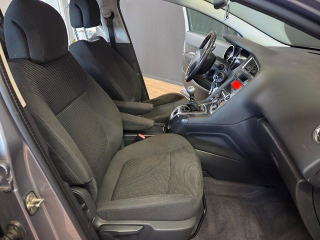 PEUGEOT 5008 usata 17
