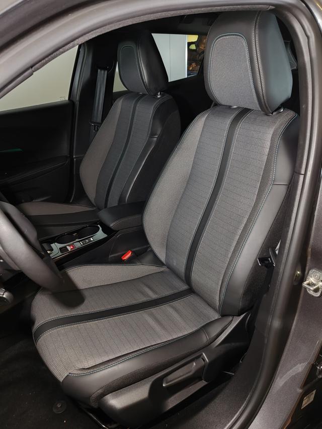 PEUGEOT 2008 usata, con Cerchi in lega