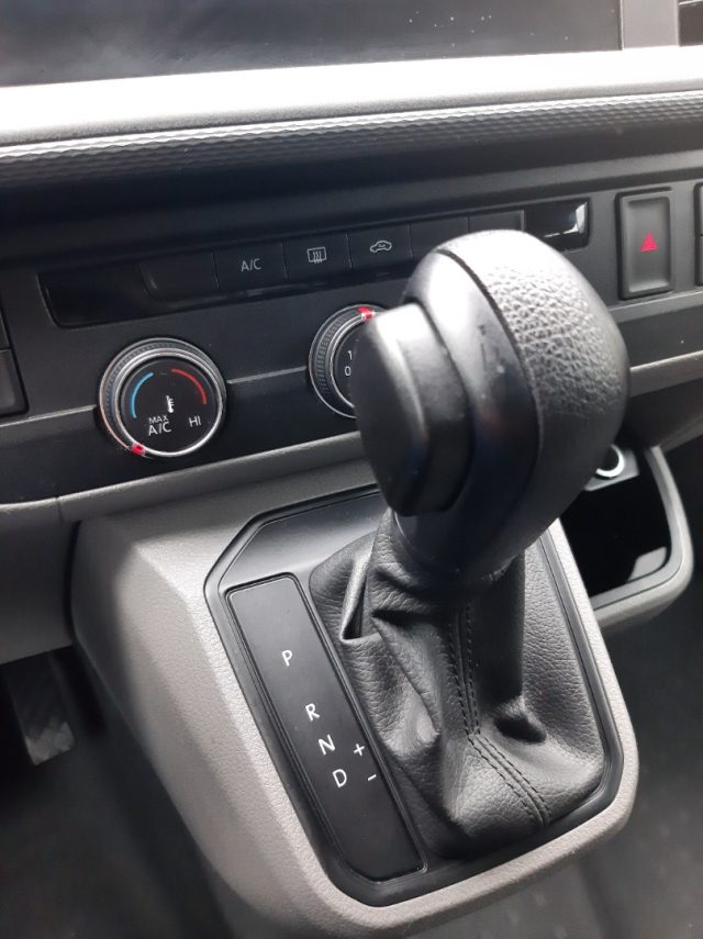 VOLKSWAGEN Transporter usata, con Apple CarPlay