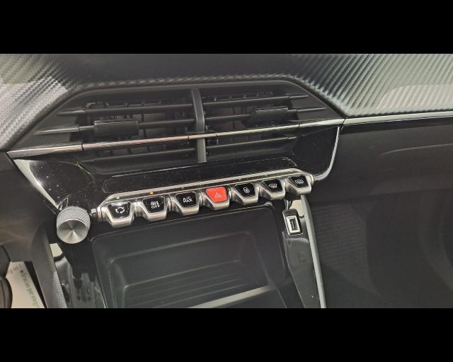 PEUGEOT 2008 usata, con Controllo elettronico della corsia