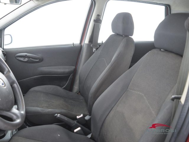 FIAT Punto usata 8