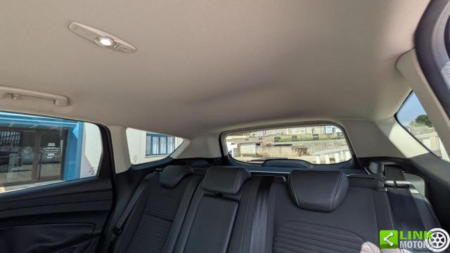 FORD Kuga usata, con Specchietti laterali elettrici