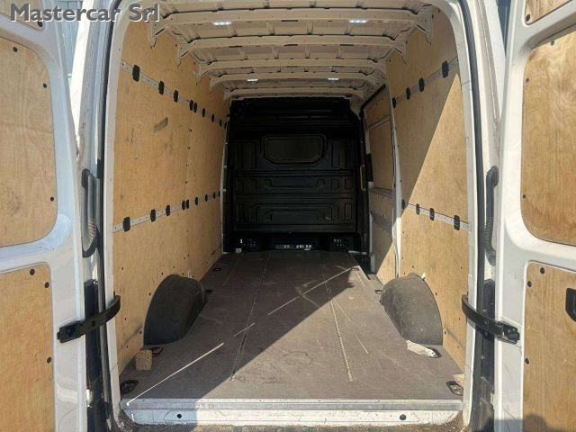 VOLKSWAGEN Crafter usata 12