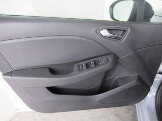 RENAULT Clio usata, con Controllo trazione