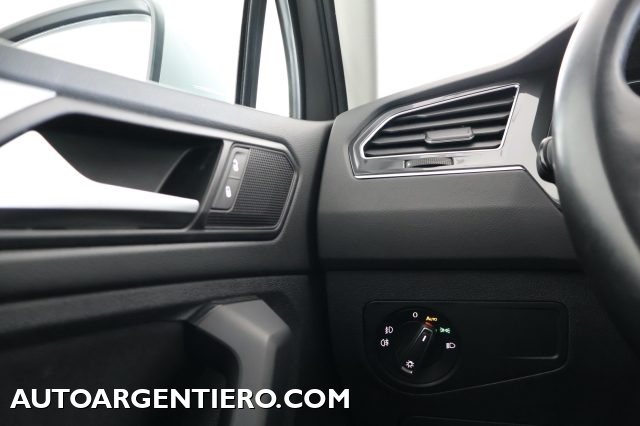 VOLKSWAGEN Tiguan usata, con Bracciolo