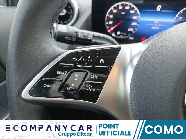 MERCEDES-BENZ GLA 180 usata, con Park Distance Control