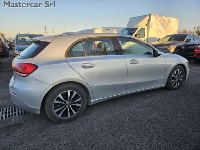 MERCEDES-BENZ A 180 usata, con Volante in pelle