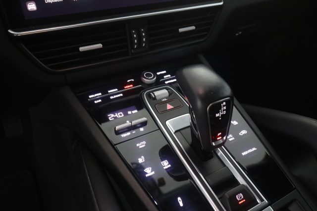 PORSCHE Cayenne usata 13