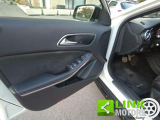 MERCEDES-BENZ GLA 220 usata, con Chiusura centralizzata