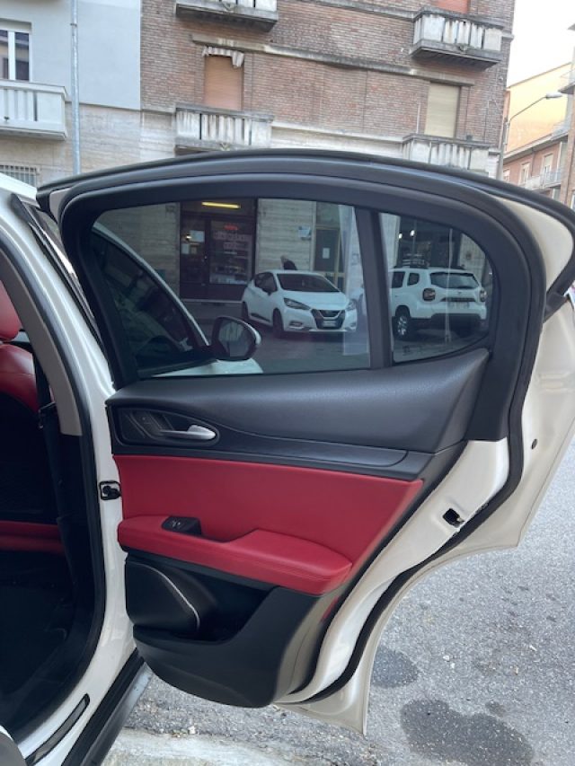 ALFA ROMEO Stelvio usata, con Alzacristalli elettrici